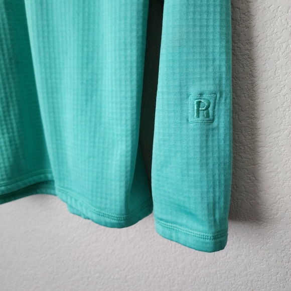 PATAGONIA R1 pull over 1/4 zip in Light Aquarium size XS - Picture 5 of 6